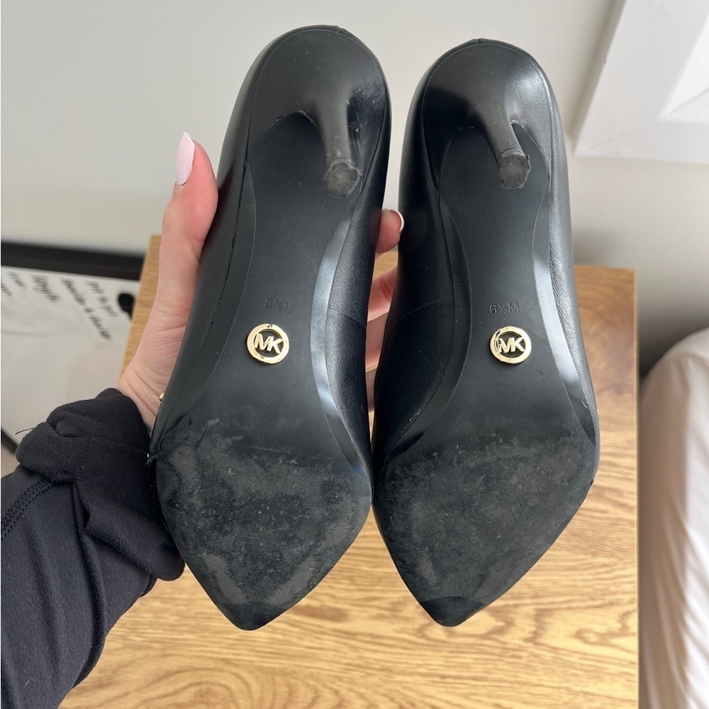 Michael Kors SIA Pump Leather Starry Night Size 6.5 - Picture 7 of 10